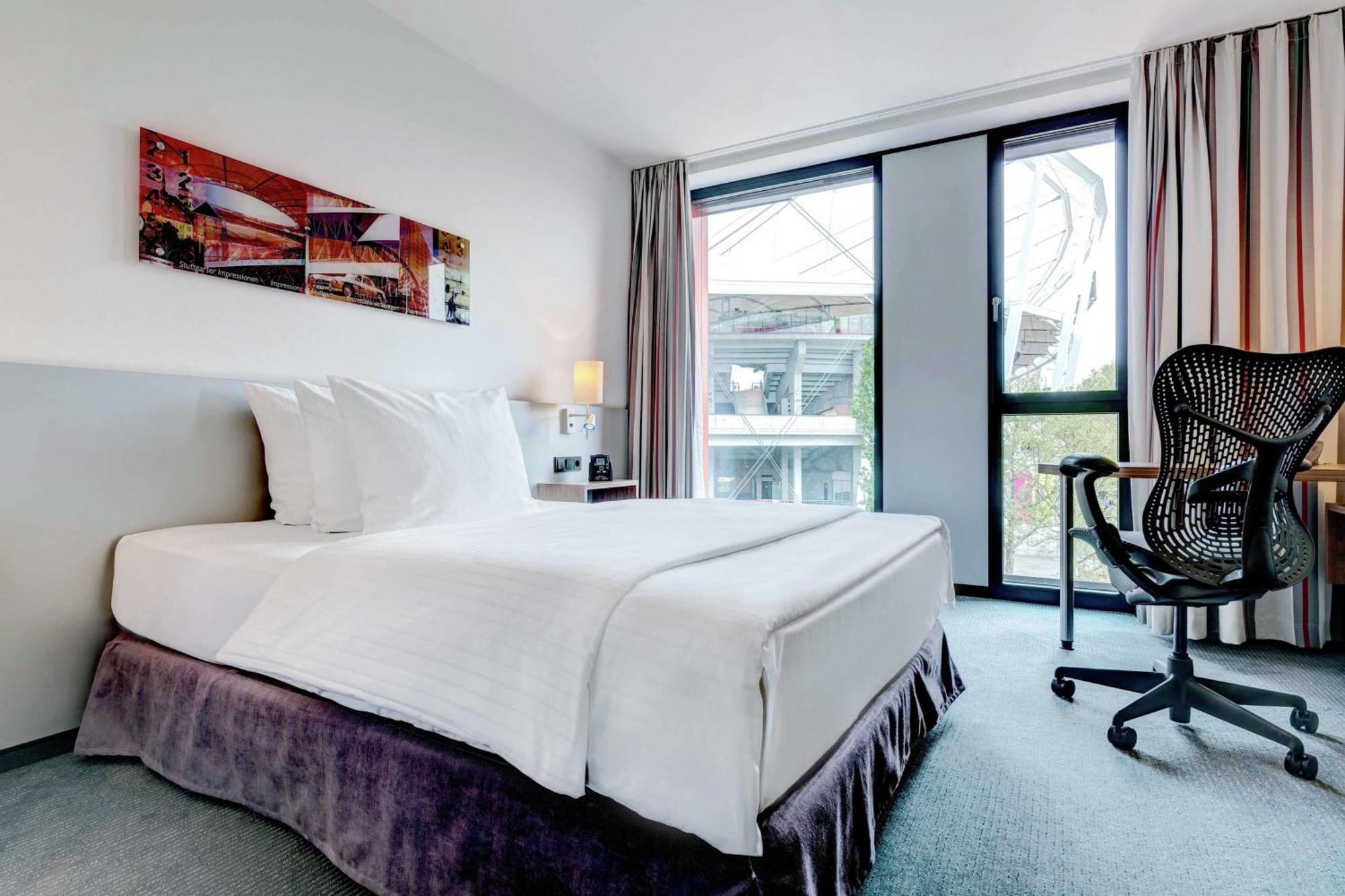 Queen Room,1552463926:JPEG