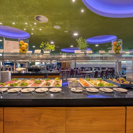 Hilton Garden Inn Stuttgart Neckarpark-3